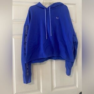 Blue cropped sweatshirt